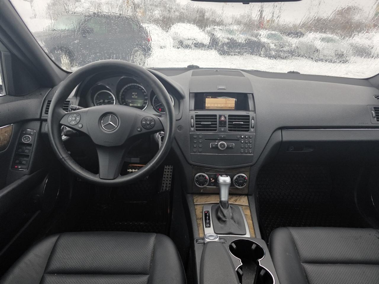 2009 Mercedes-Benz C-Class C-CLASS 4MATIC | CLEAN CARFAX Photo