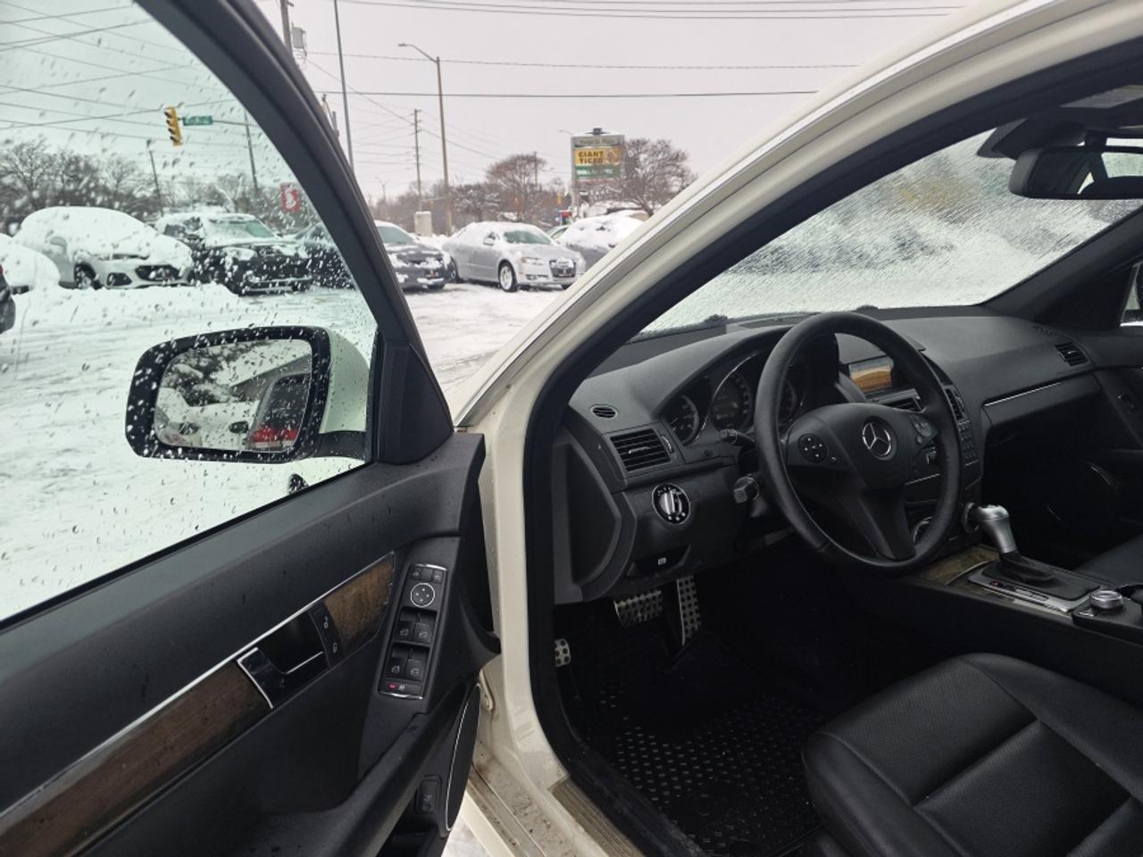 2009 Mercedes-Benz C-Class C-CLASS 4MATIC | CLEAN CARFAX Photo