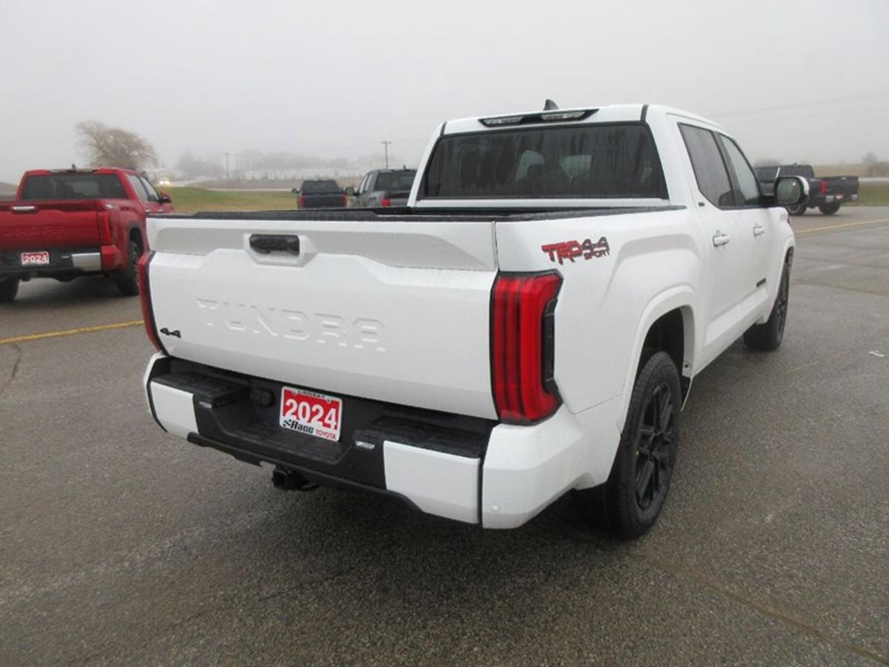 2024 Toyota Tundra SR Crew Max Photo