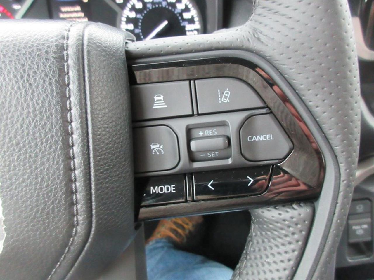 2024 Toyota Tundra SR Crew Max Photo
