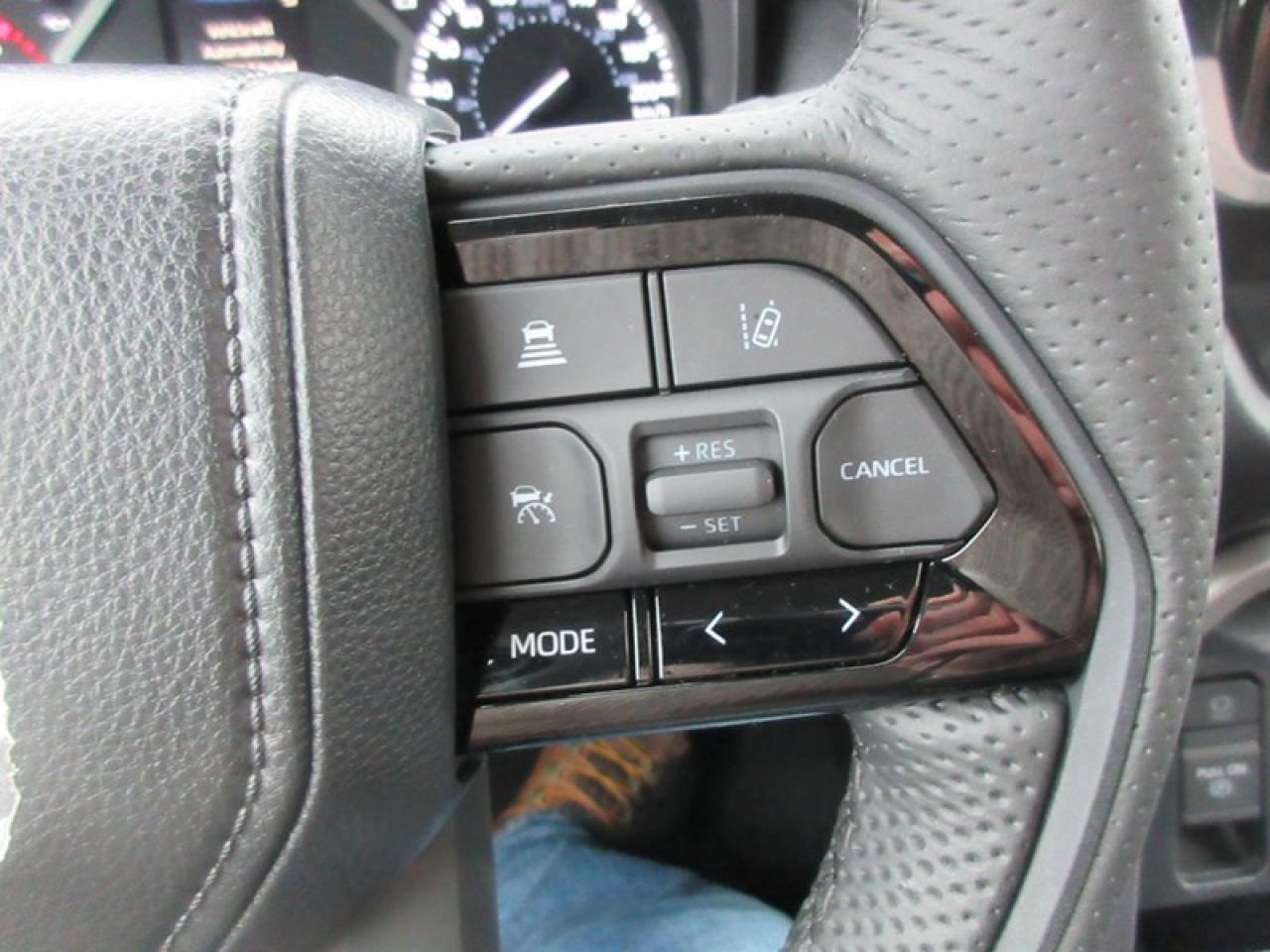 2024 Toyota Tundra SR Crew Max Photo