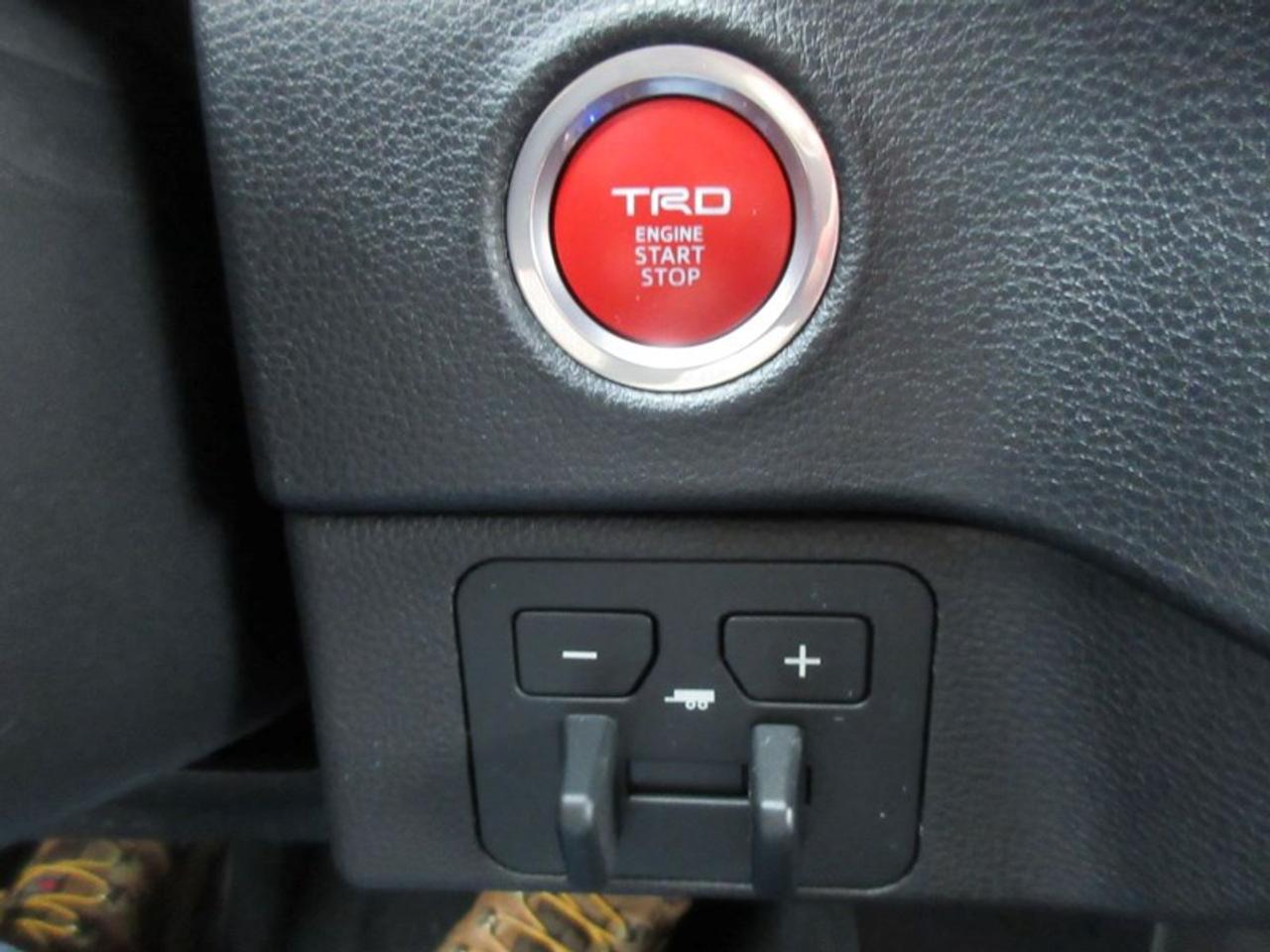 2024 Toyota Tundra SR Crew Max Photo