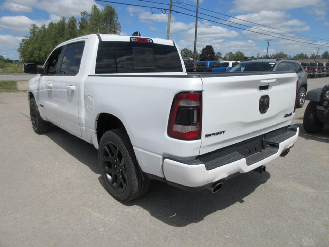 2022 RAM 1500 Sport Crew Cab Photo5