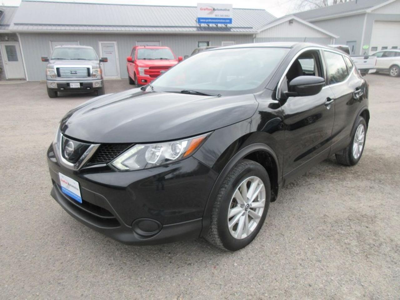 2019 Nissan Qashqai S Photo1
