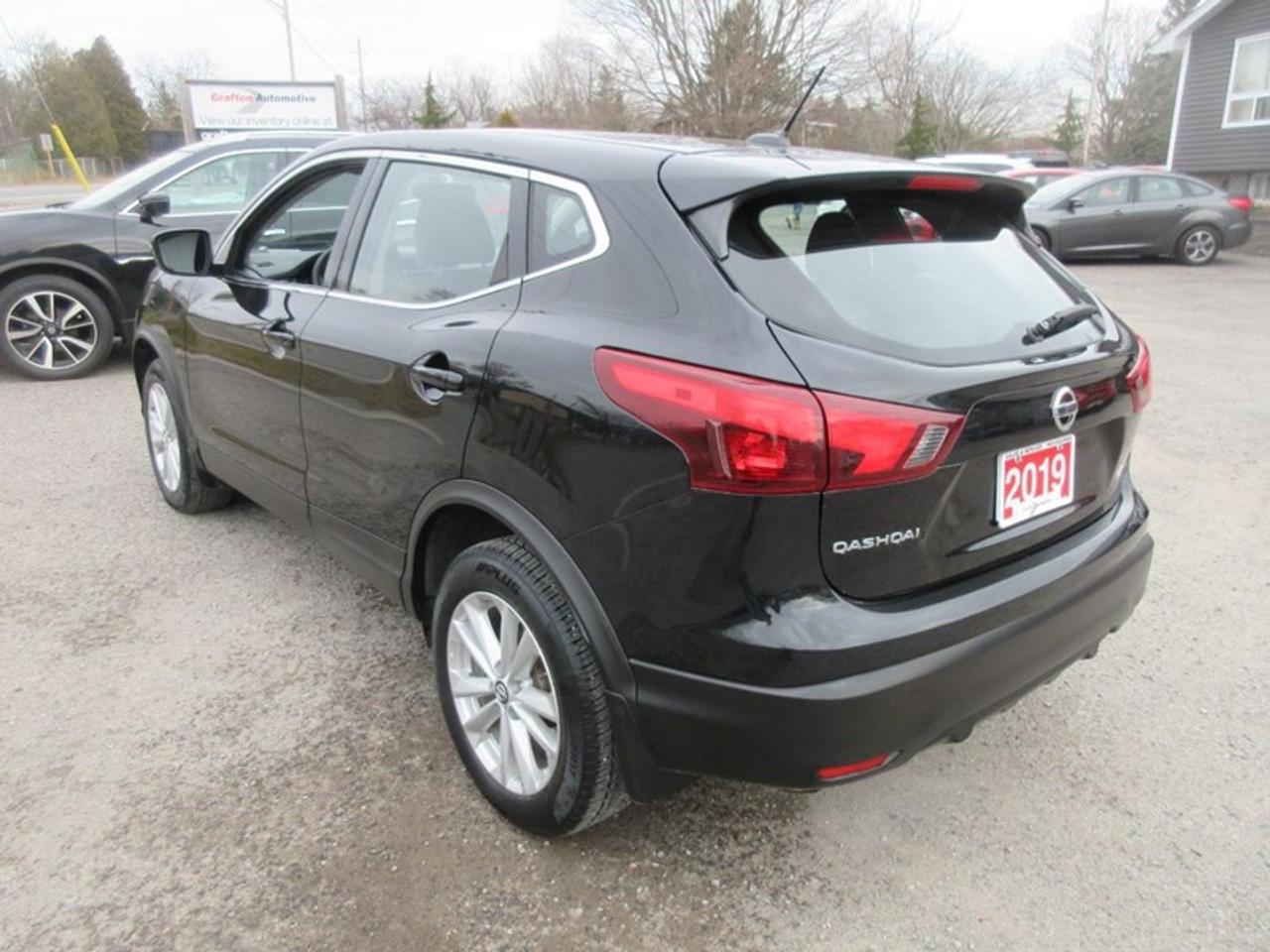 2019 Nissan Qashqai S Photo3