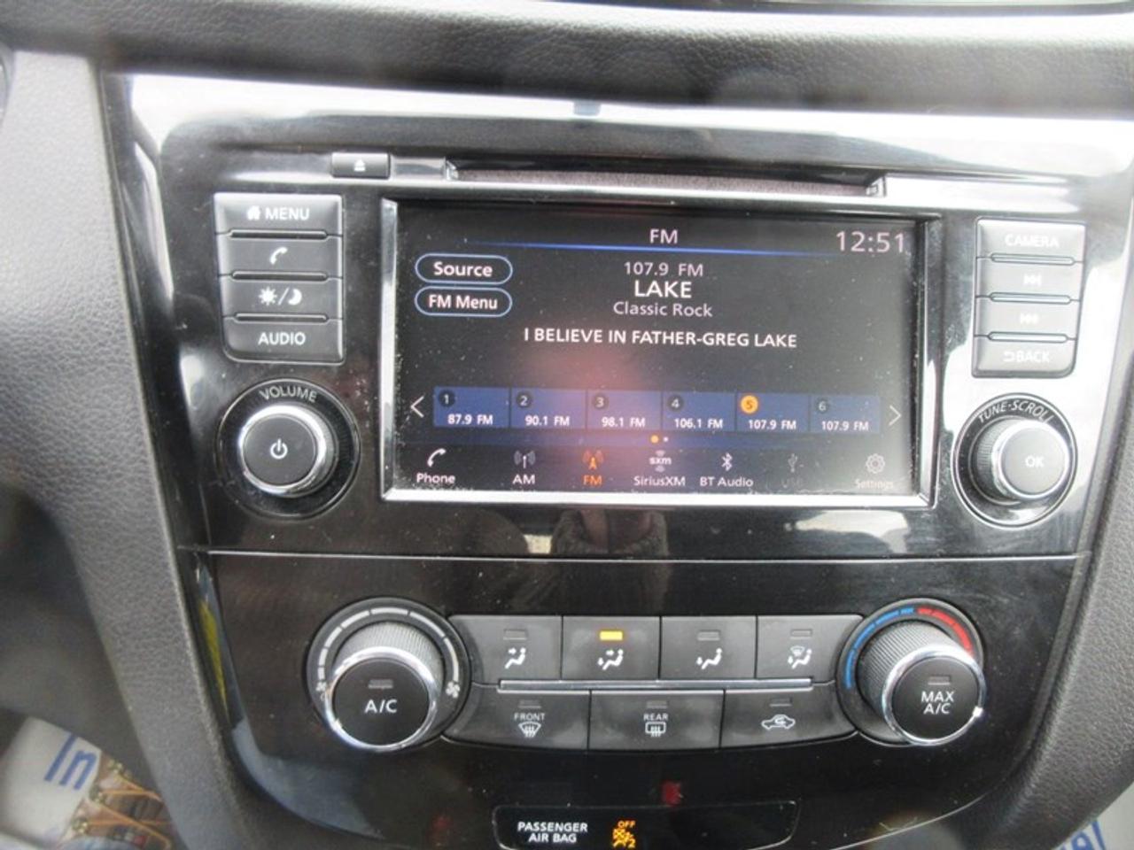2019 Nissan Qashqai S Photo