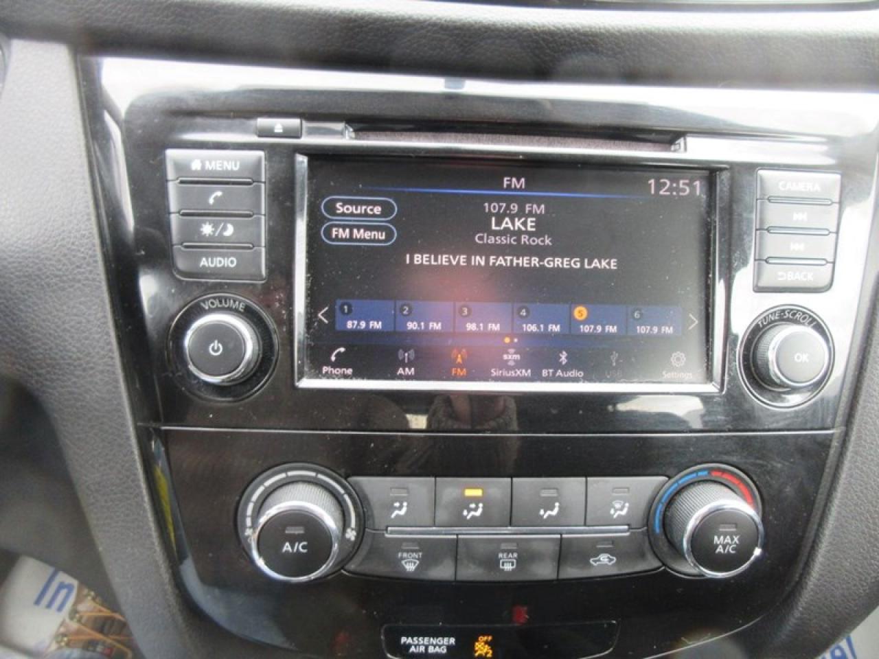 2019 Nissan Qashqai S Photo