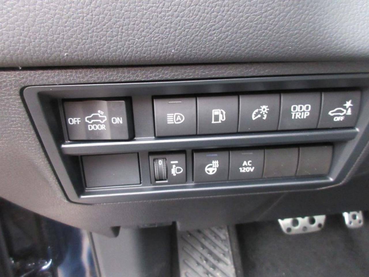 2024 Toyota Tundra Limited CREW MAX Photo