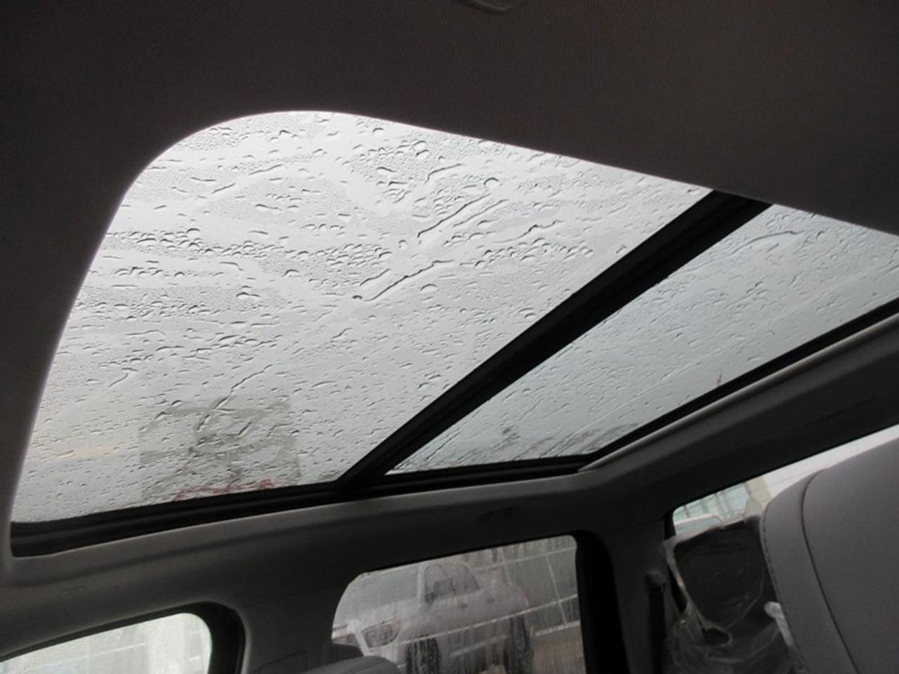 2024 Toyota Tundra Limited CREW MAX Photo