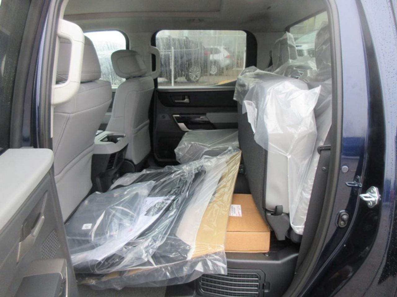 2024 Toyota Tundra Limited CREW MAX Photo