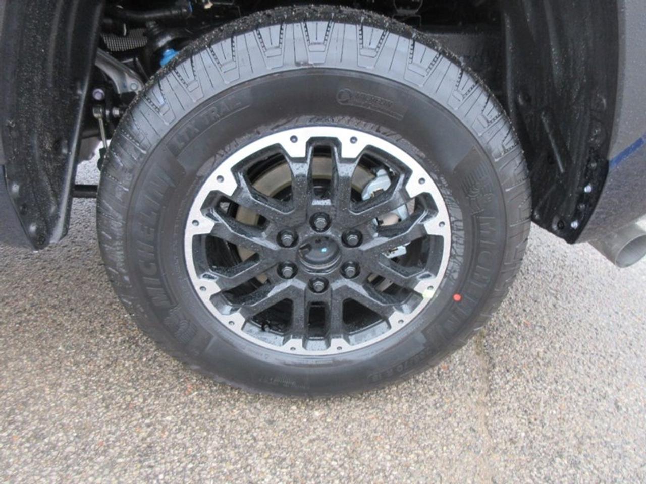 2024 Toyota Tundra Limited CREW MAX Photo