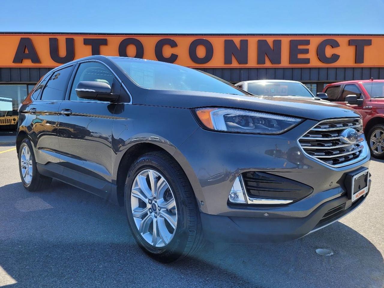 2020 Ford Edge Titanium AWD Photo0