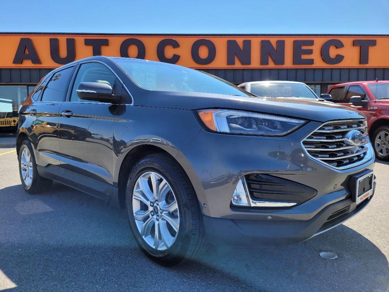 2020 Ford Edge Titanium AWD Photo0
