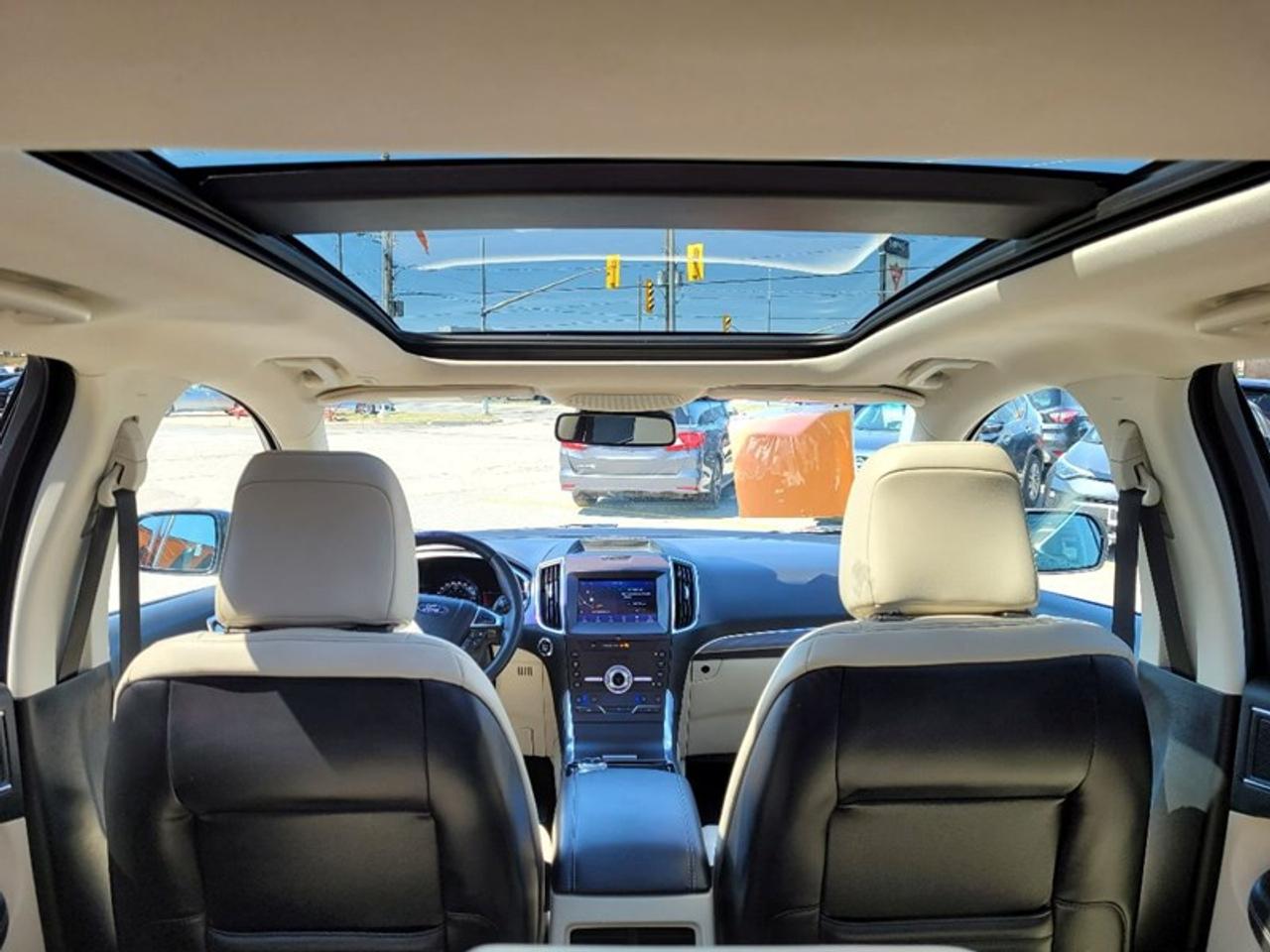2020 Ford Edge Titanium AWD Photo
