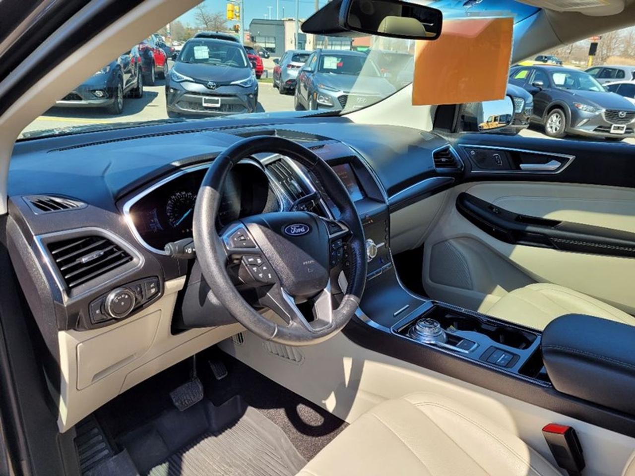 2020 Ford Edge Titanium AWD Photo