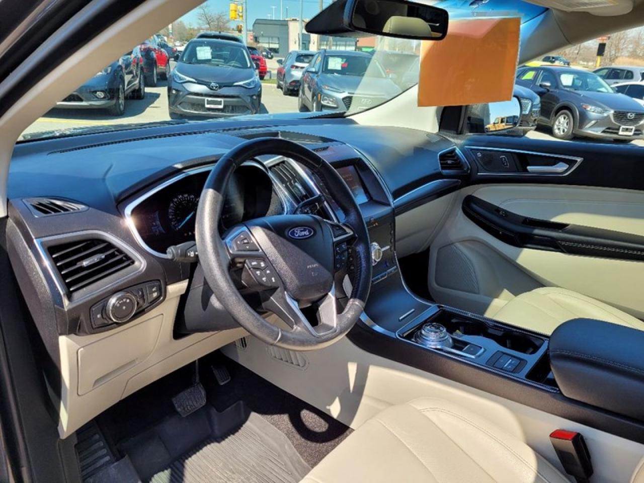 2020 Ford Edge Titanium AWD Photo