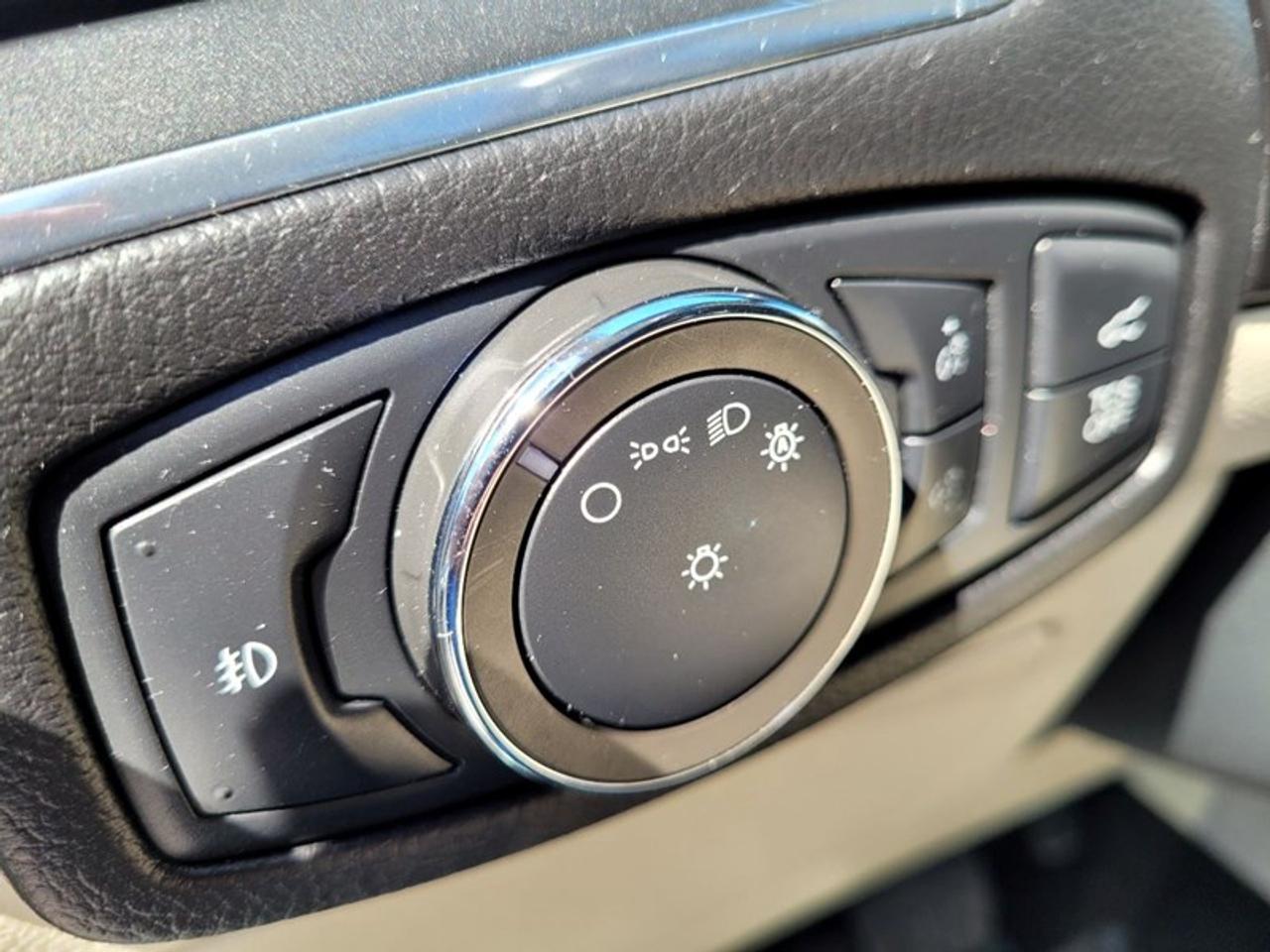 2020 Ford Edge Titanium AWD Photo