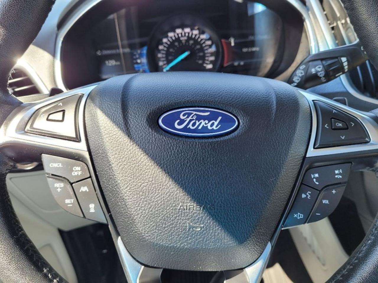 2020 Ford Edge Titanium AWD Photo