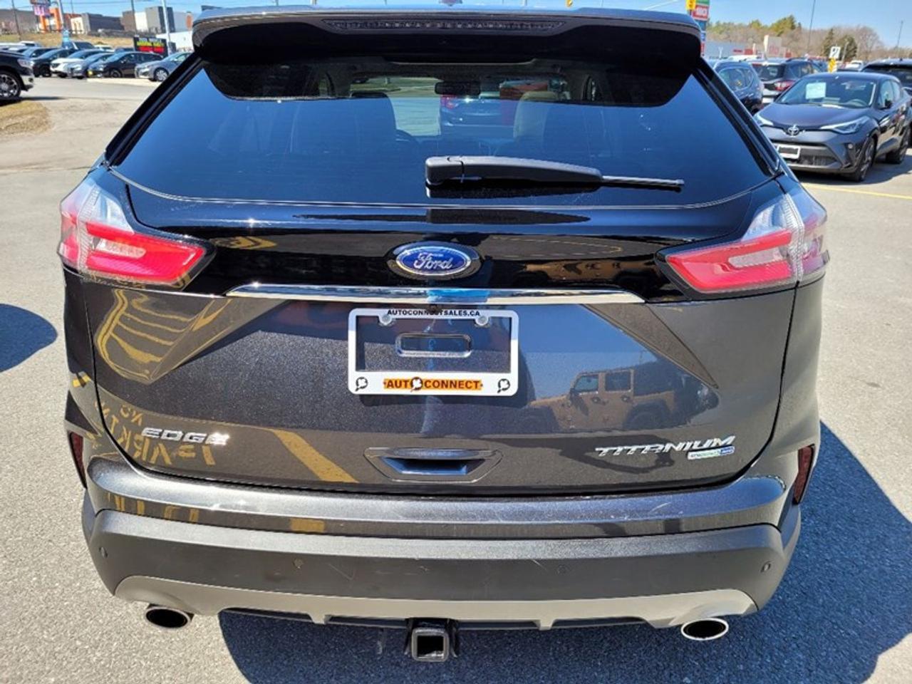2020 Ford Edge Titanium AWD Photo
