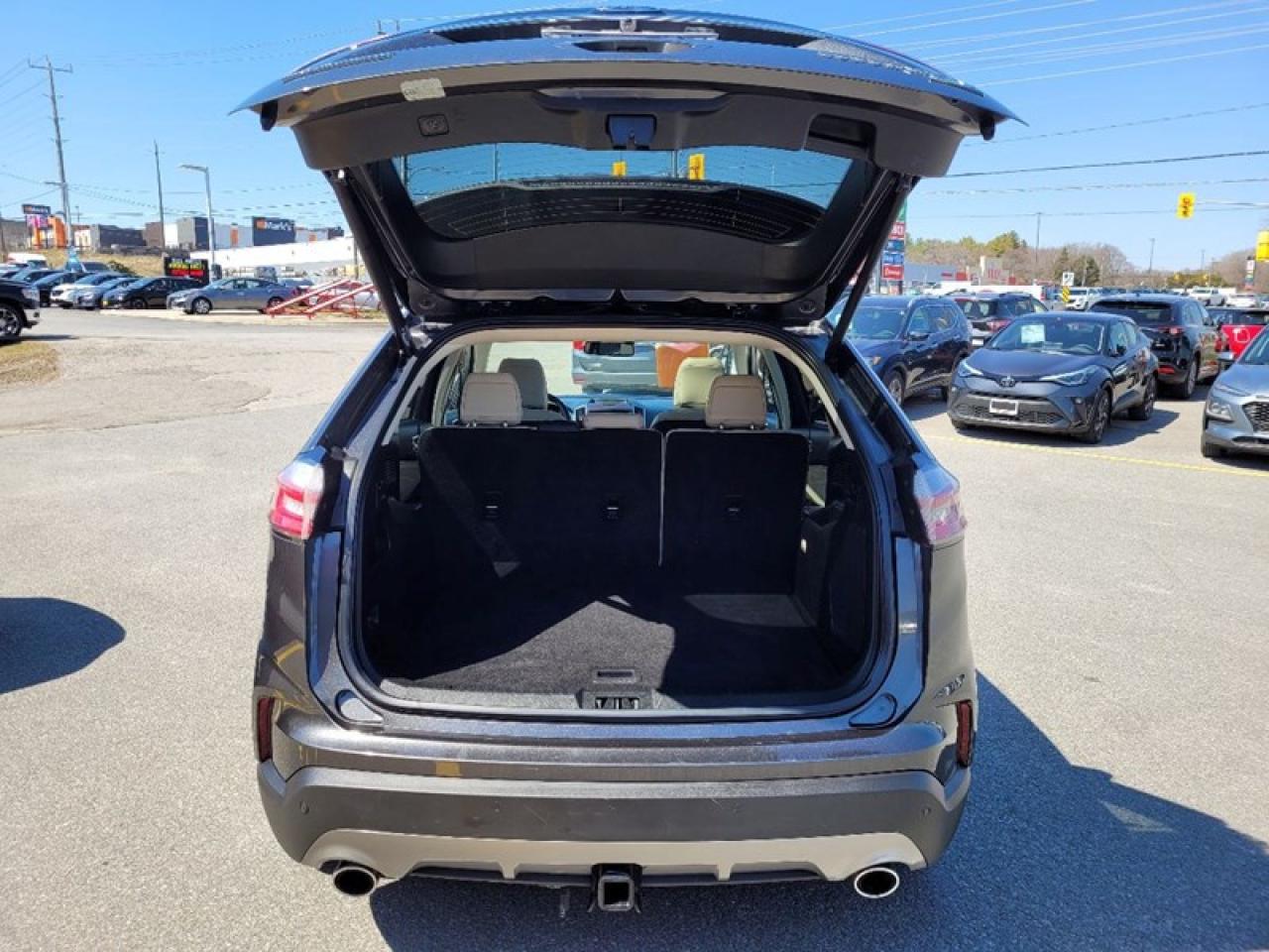 2020 Ford Edge Titanium AWD Photo