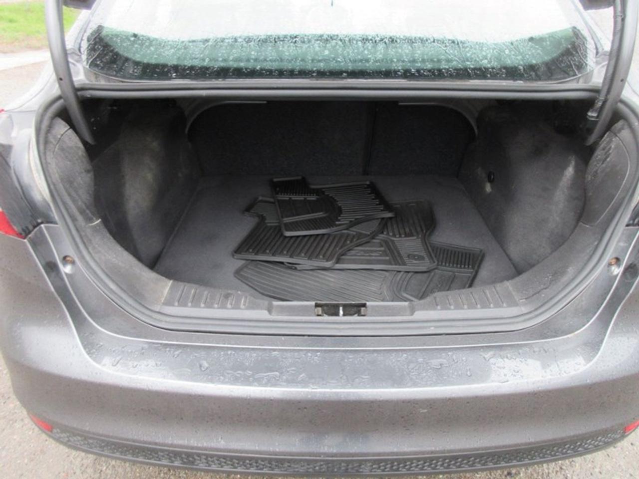 2018 Ford Focus SE Photo