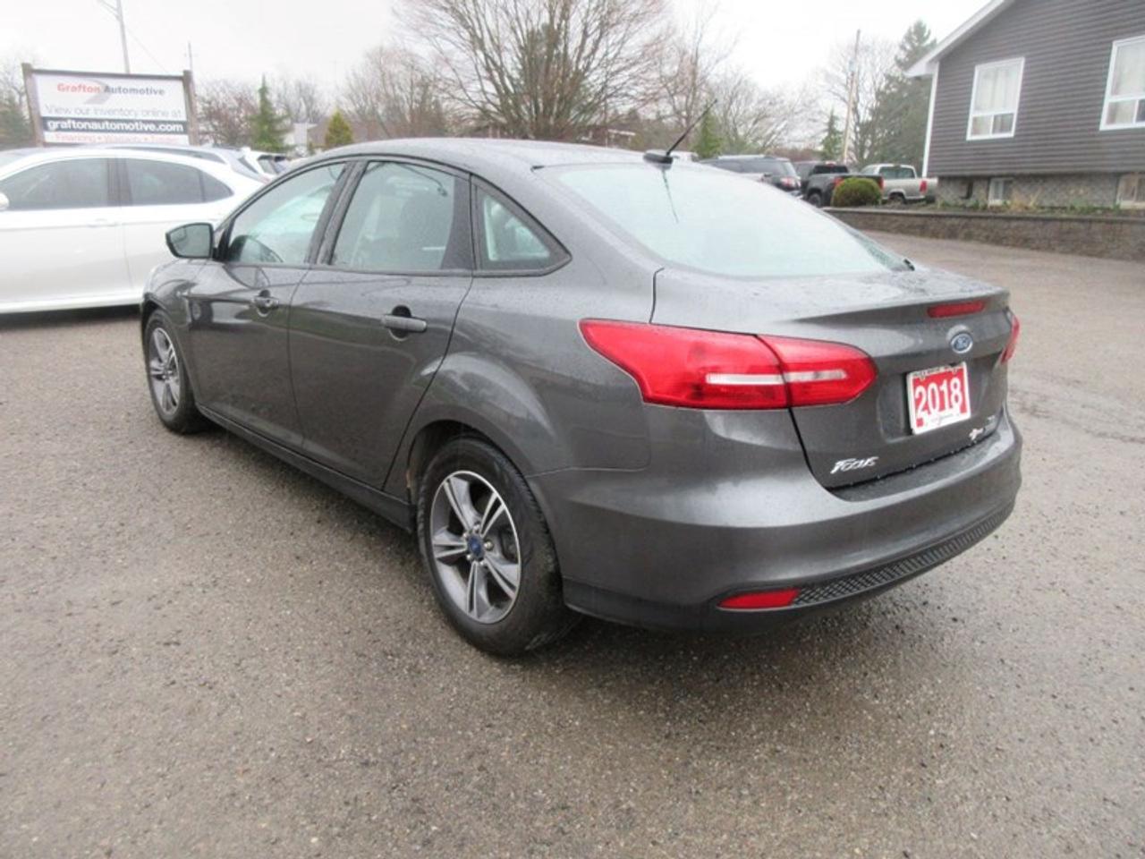 2018 Ford Focus SE Photo