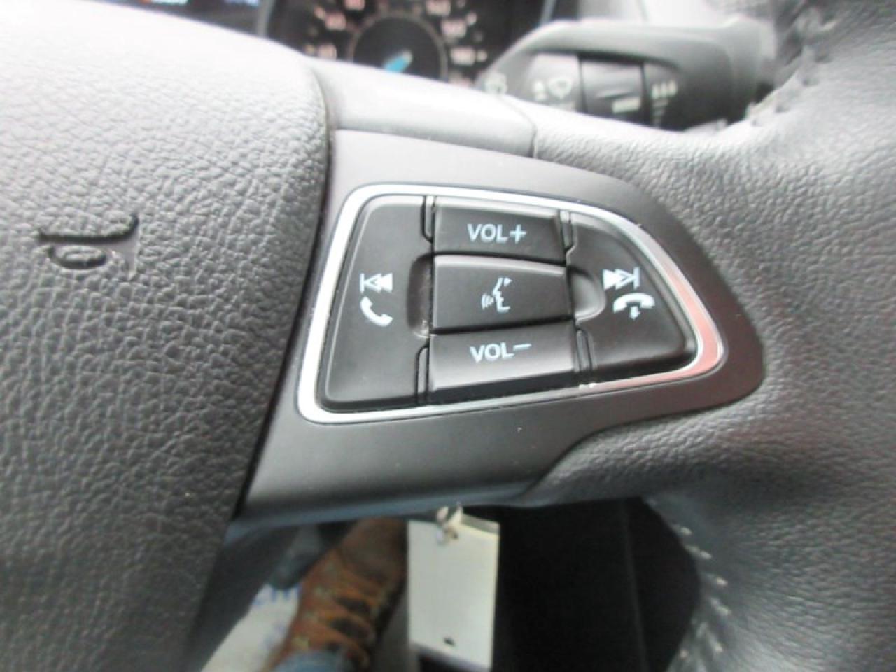 2018 Ford Focus SE Photo