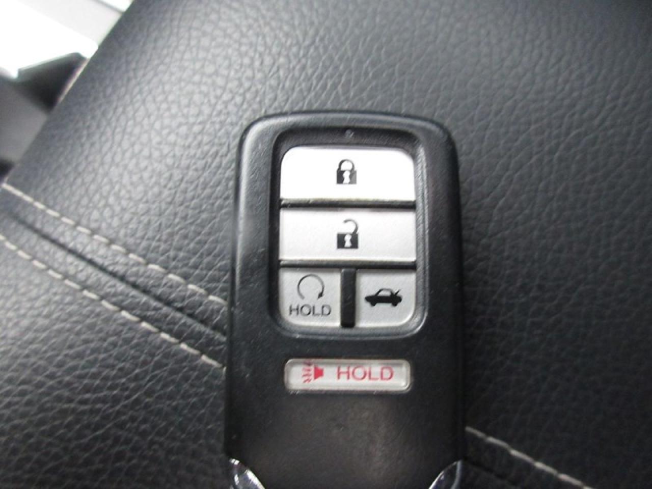 2017 Honda Accord  Photo2