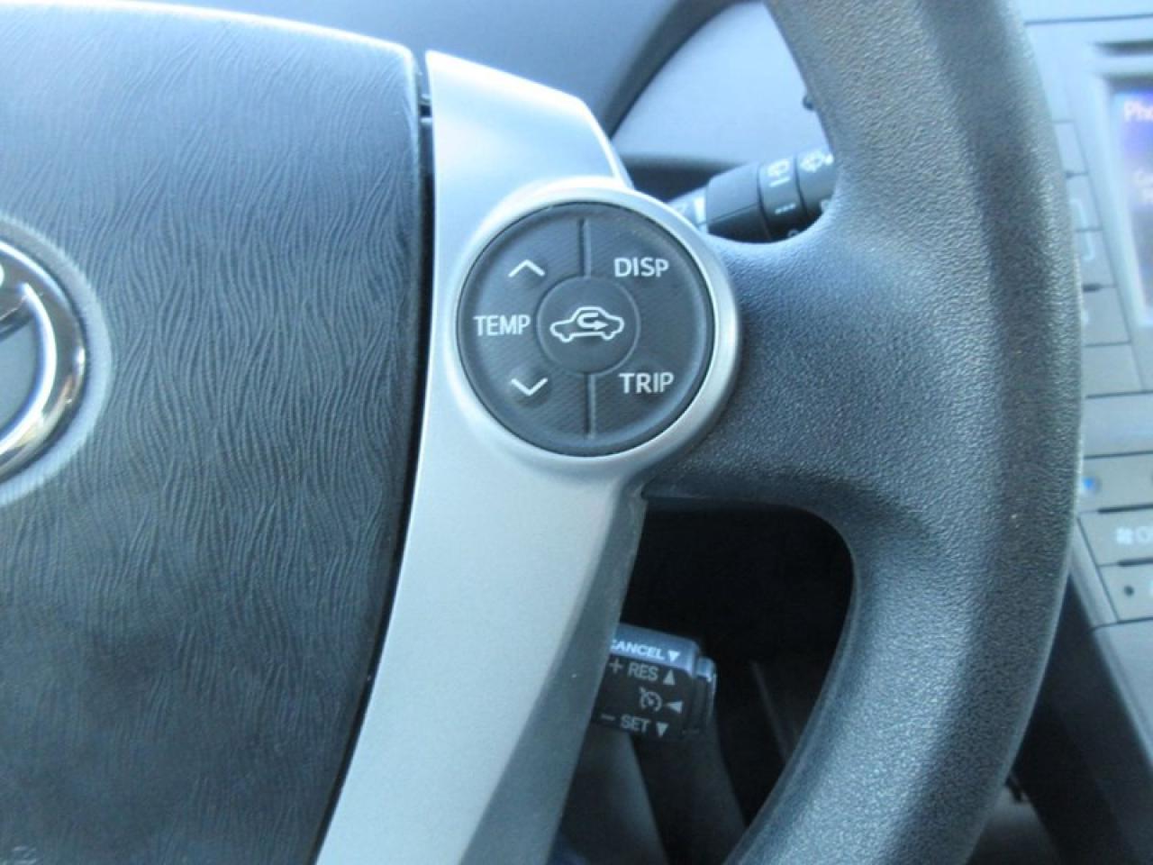 2014 Toyota Prius Hatchback Photo