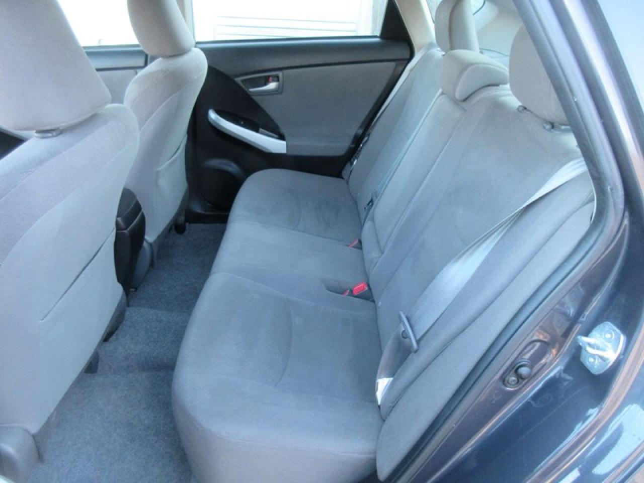 2014 Toyota Prius Hatchback Photo