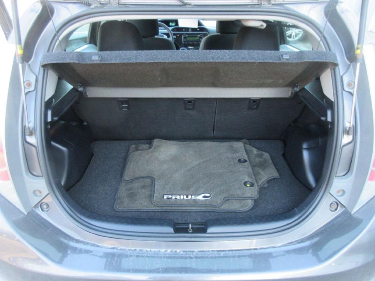 2014 Toyota Prius c Hatchback Photo