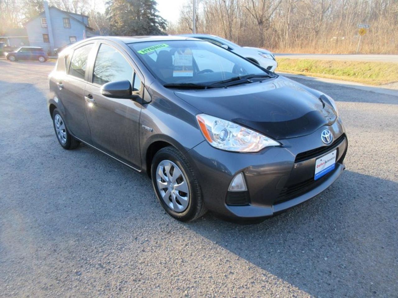 2014 Toyota Prius c Hatchback Photo