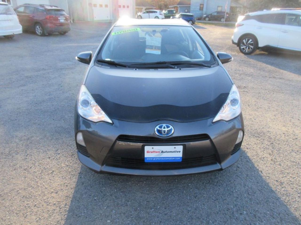 2014 Toyota Prius c Hatchback Photo
