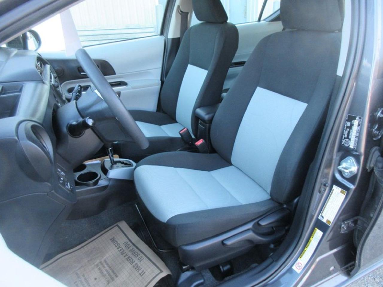 2014 Toyota Prius c Hatchback Photo