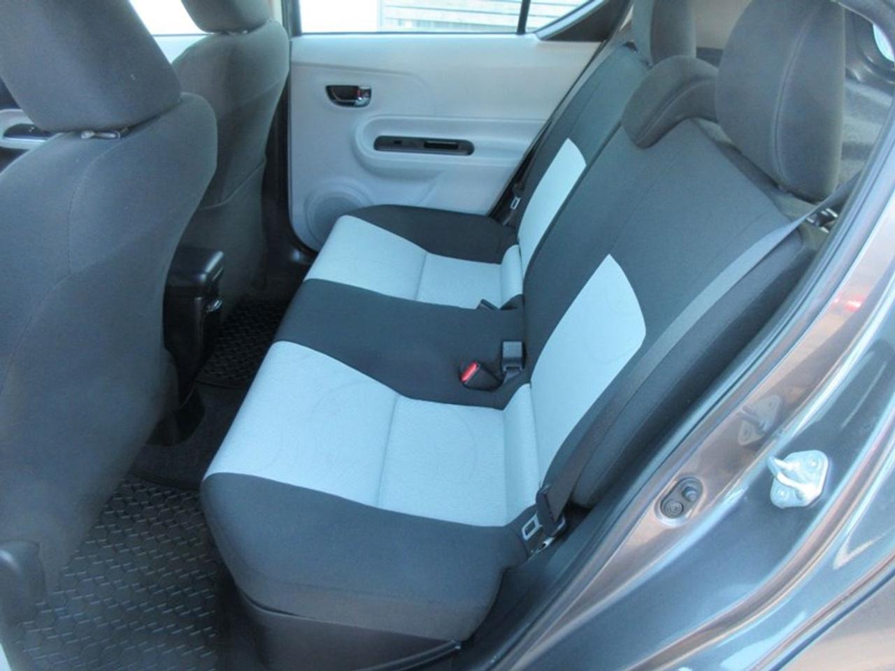 2014 Toyota Prius c Hatchback Photo