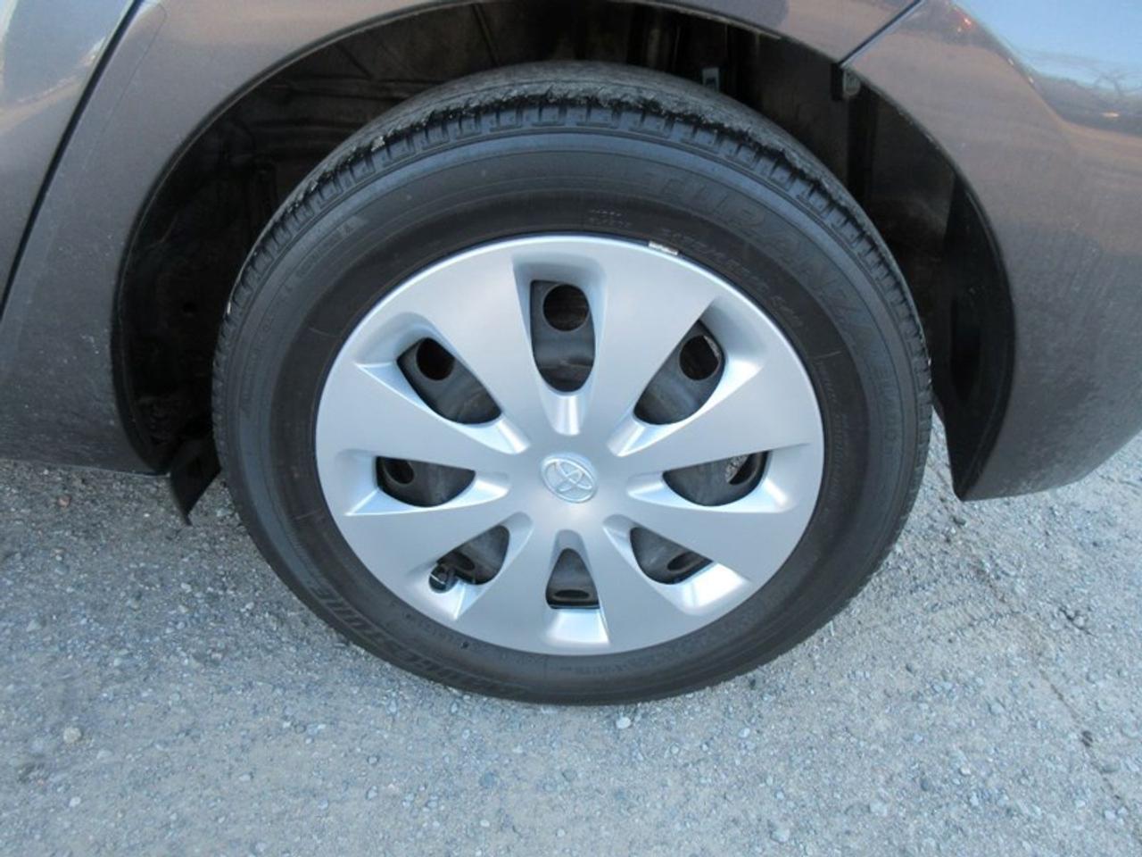 2014 Toyota Prius c Hatchback Photo