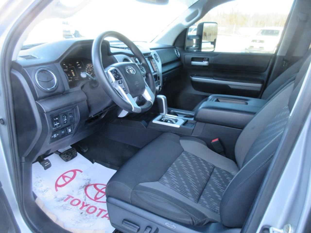 2021 Toyota Tundra SR5 5.7L V8 CREWMAX Photo