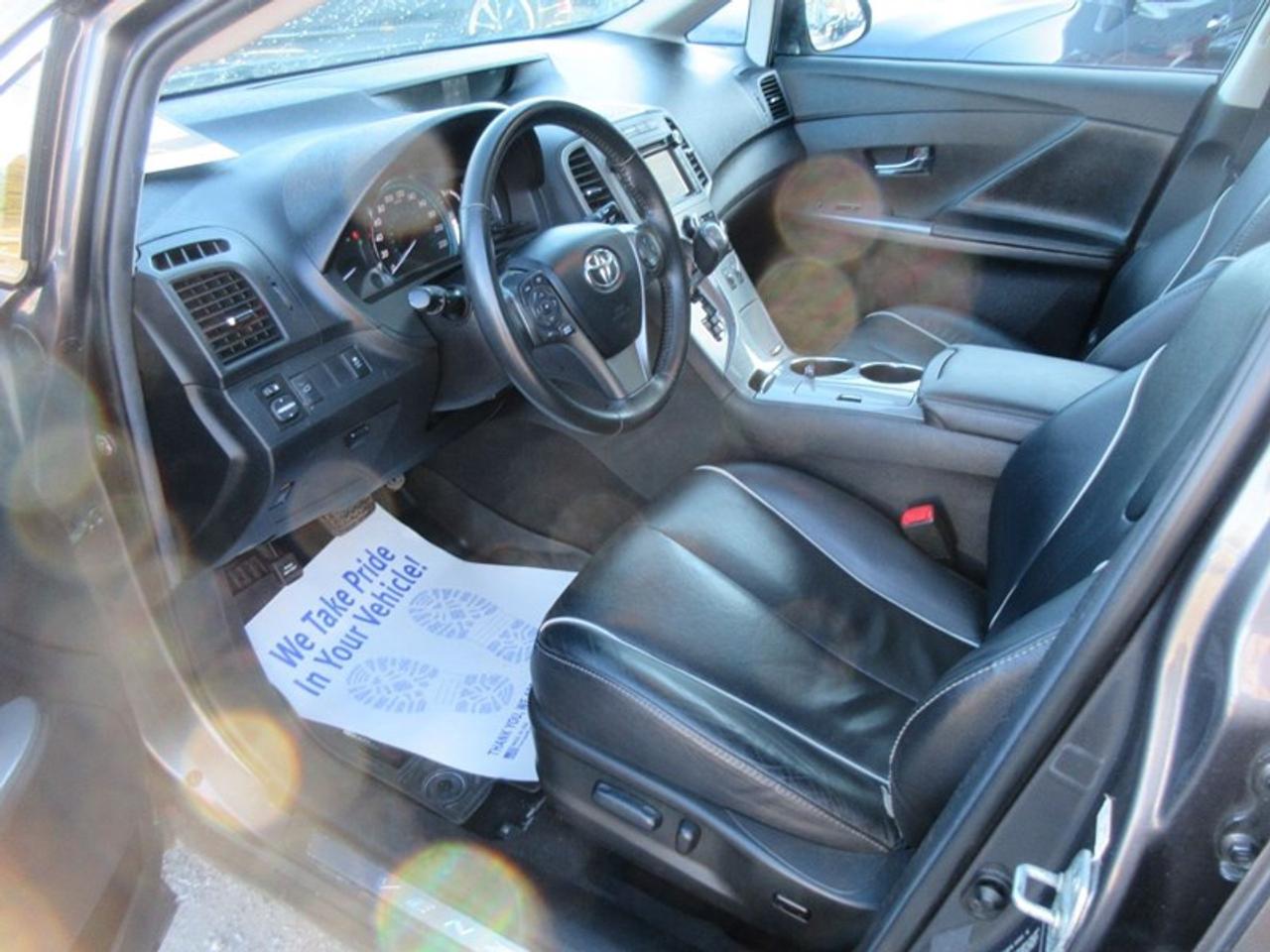 2013 Toyota Venza LIMITED AWD Photo