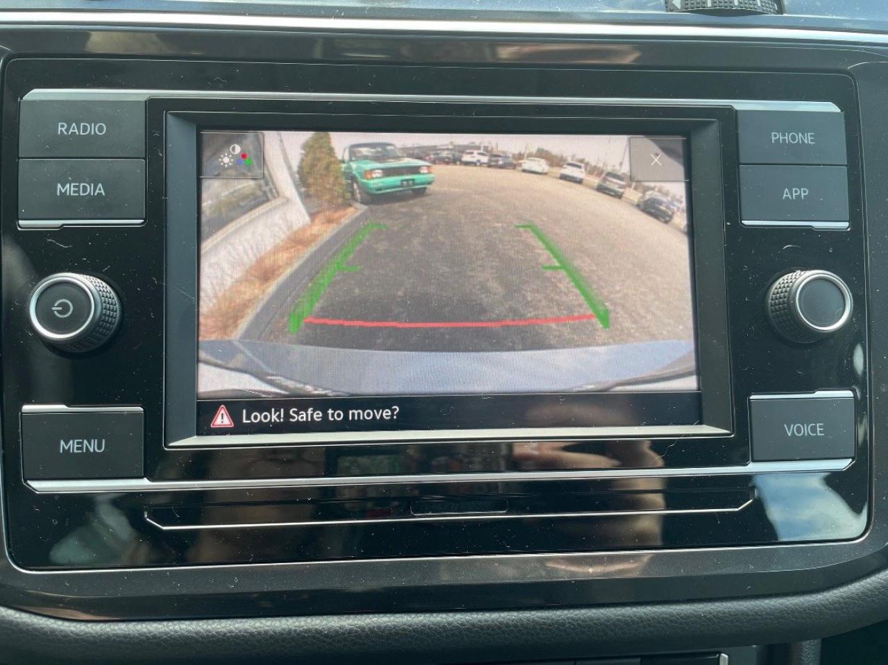 2020 Volkswagen Tiguan Comfortline 2.0T 8sp at w/Tip 4M Photo