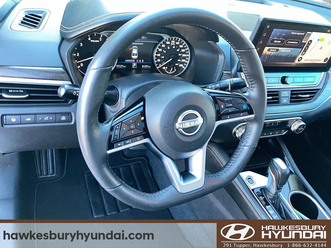 2024 Nissan Altima Platinum Photo