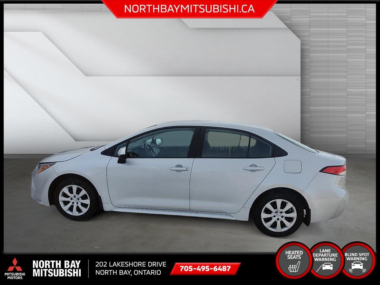 2022 Toyota Corolla LE Photo4