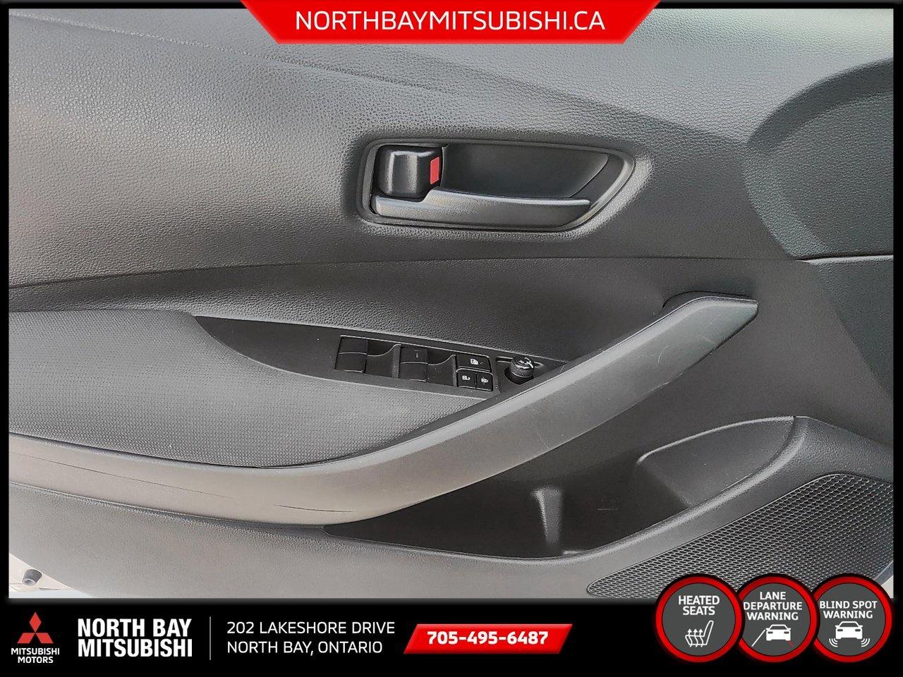 2022 Toyota Corolla LE Photo