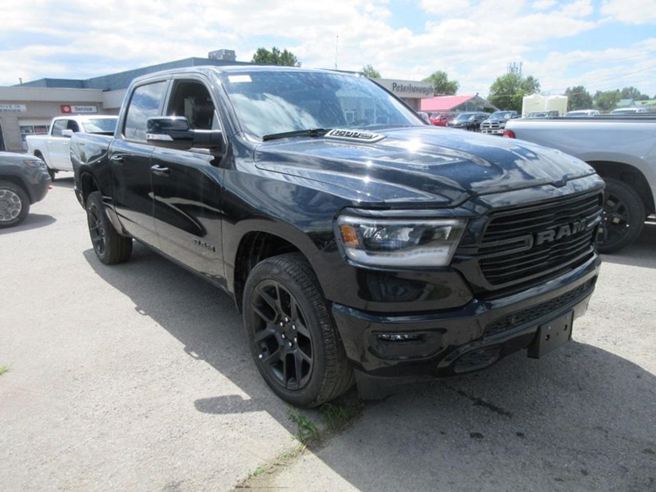 2022 RAM 1500 Sport Crew Cab Photo3