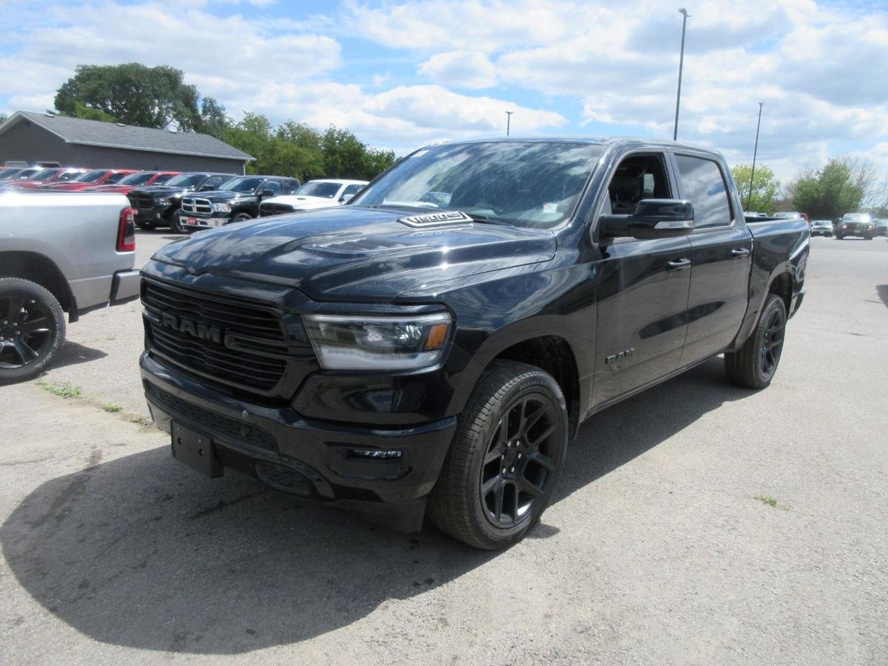 2022 RAM 1500 Sport Crew Cab Photo0