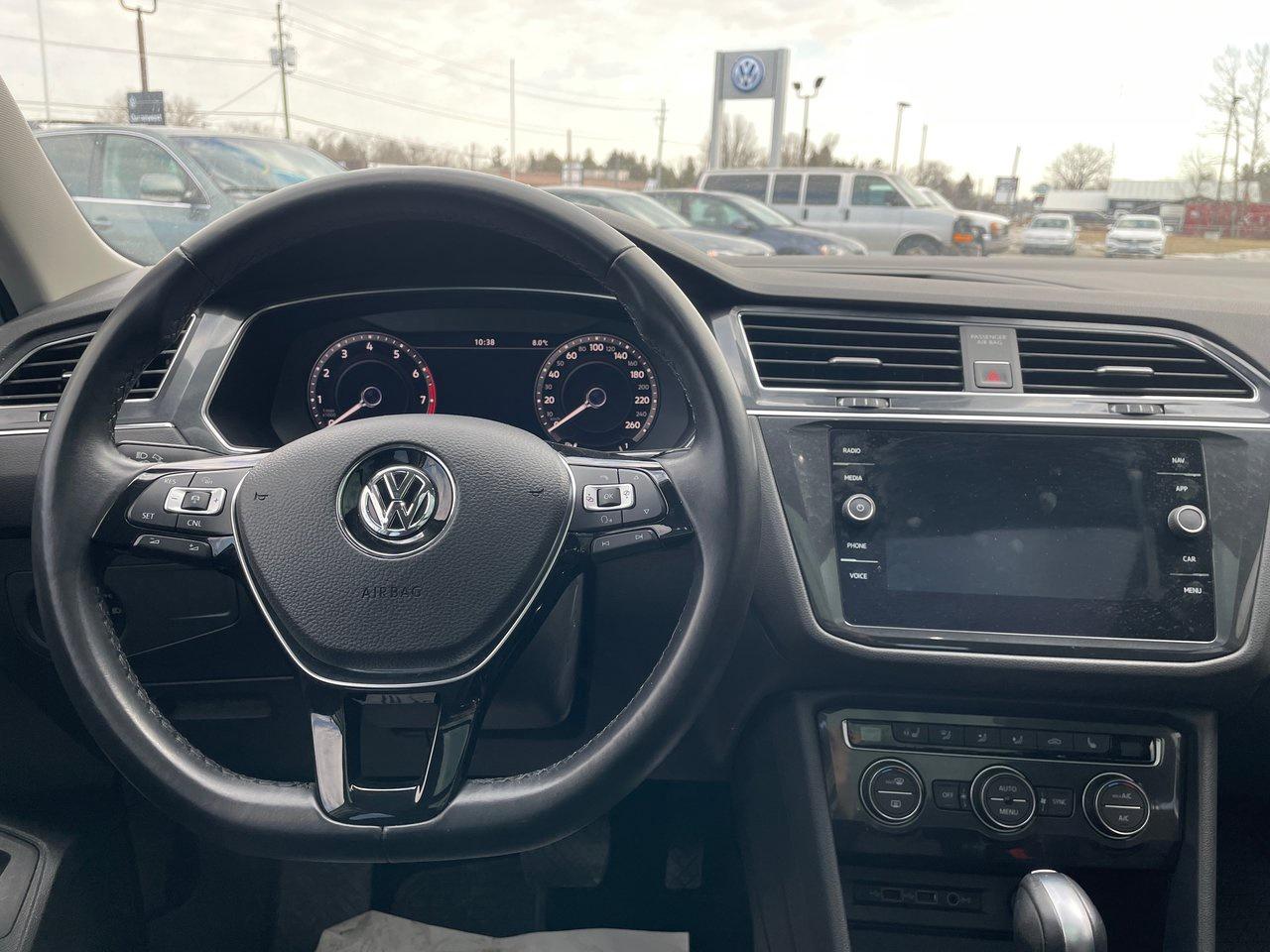 2018 Volkswagen Tiguan Highline 2.0T 8sp at w/Tip 4M Photo