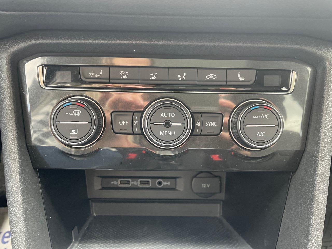 2018 Volkswagen Tiguan Highline 2.0T 8sp at w/Tip 4M Photo