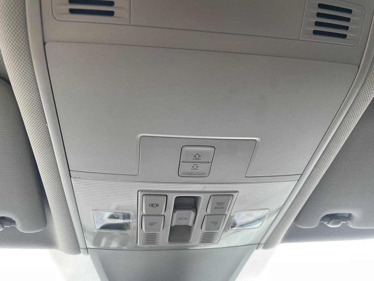 2018 Volkswagen Tiguan Highline 2.0T 8sp at w/Tip 4M Photo