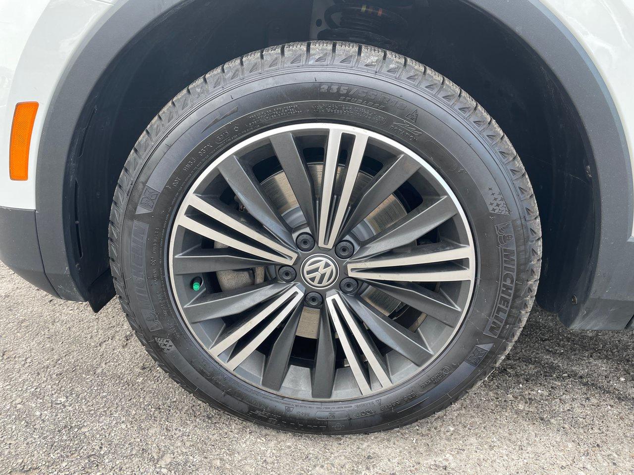 2018 Volkswagen Tiguan Highline 2.0T 8sp at w/Tip 4M Photo