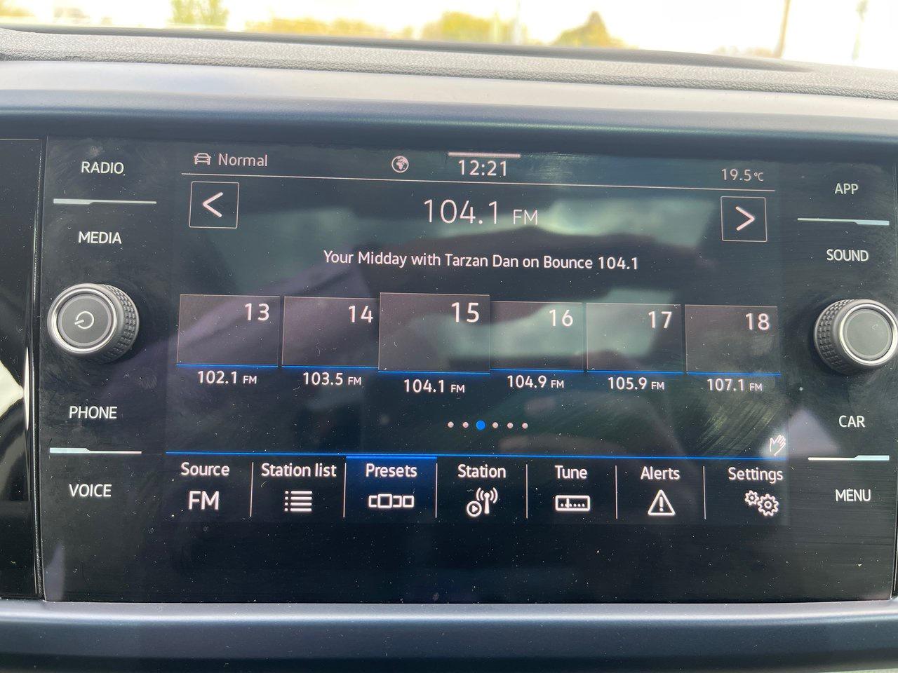 2023 Volkswagen Taos Comfortline 1.5T 7sp at DSG w/ Tip 4M EOP Photo