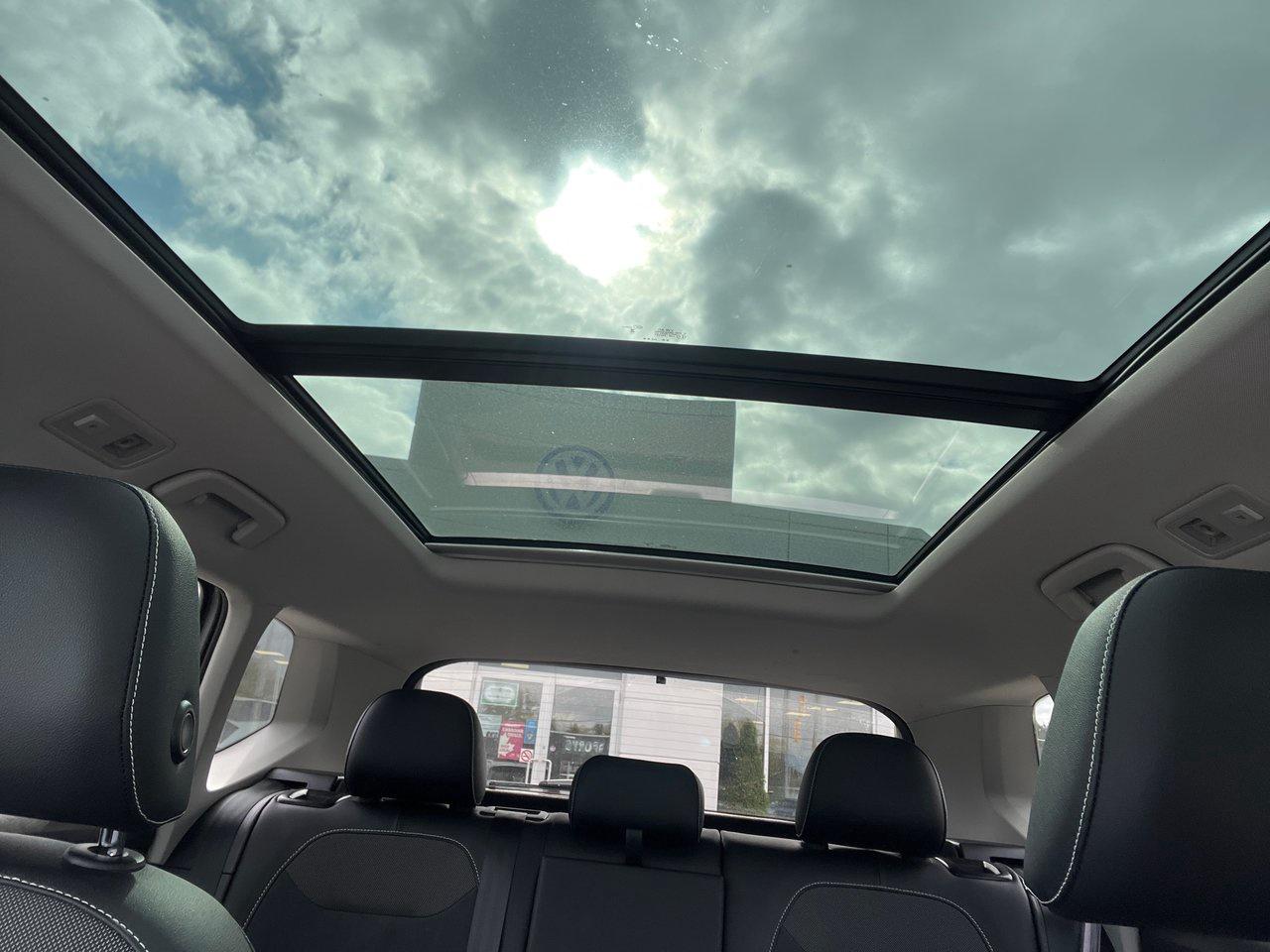 2023 Volkswagen Taos Comfortline 1.5T 7sp at DSG w/ Tip 4M EOP Photo